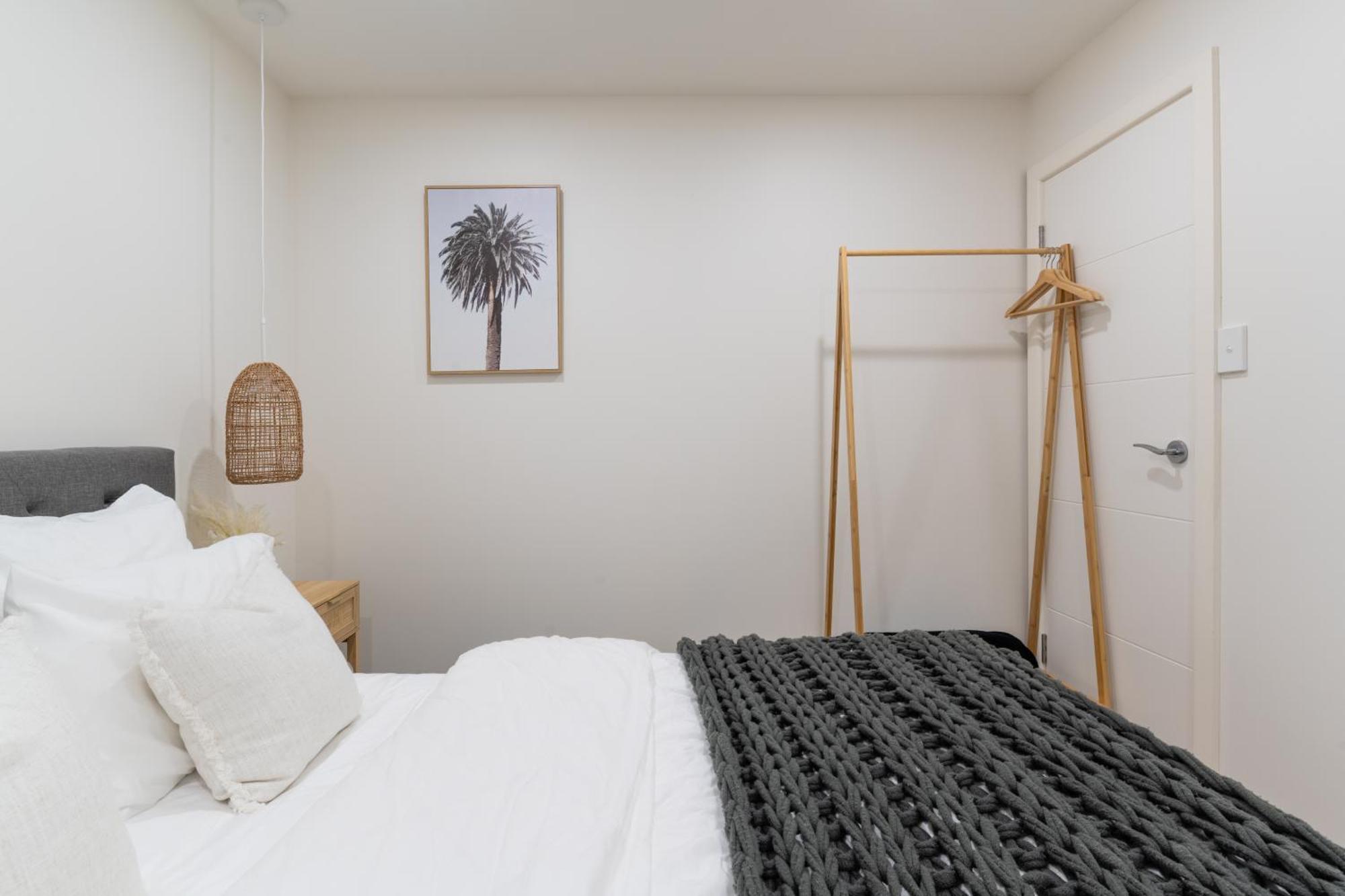Hills Hideaway Apartment