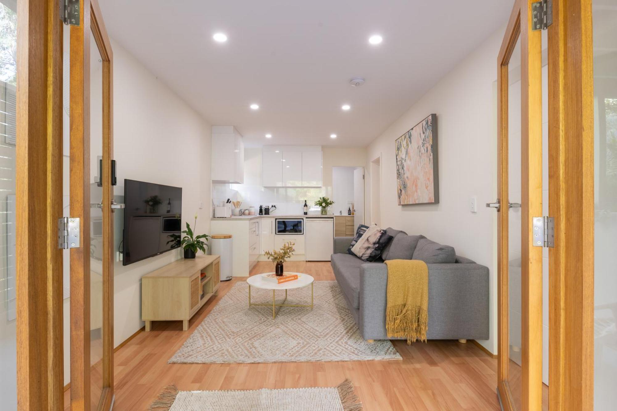 Hills Hideaway Apartment